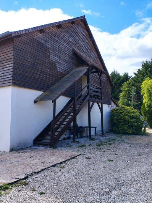 Mathaux Appartement Dans Village Calme A 5 Min Des Lacs מראה חיצוני תמונה